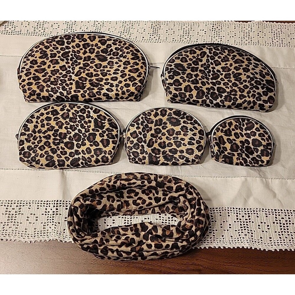 6 Piece Makeup Bag Set - 5 Different Size Makeup Bags & Matching Headband Clean!